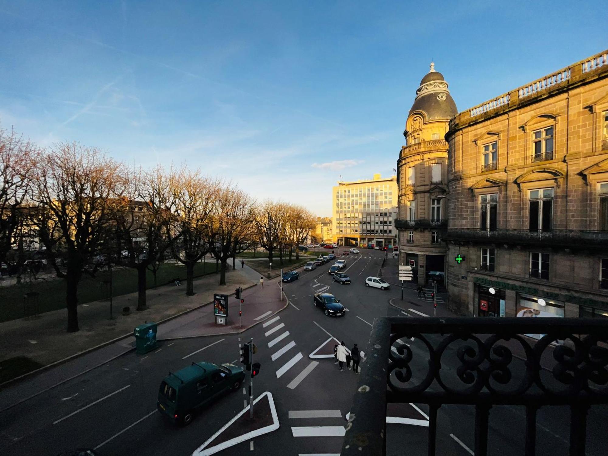 Enzo Hotels Limoges Centre Jourdan By Kyriad Direct エクステリア 写真